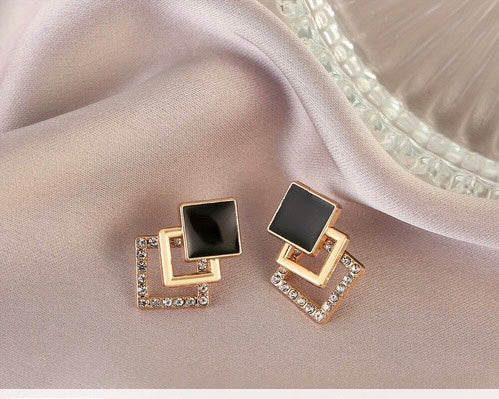 Beautiful 3 tiered earrings