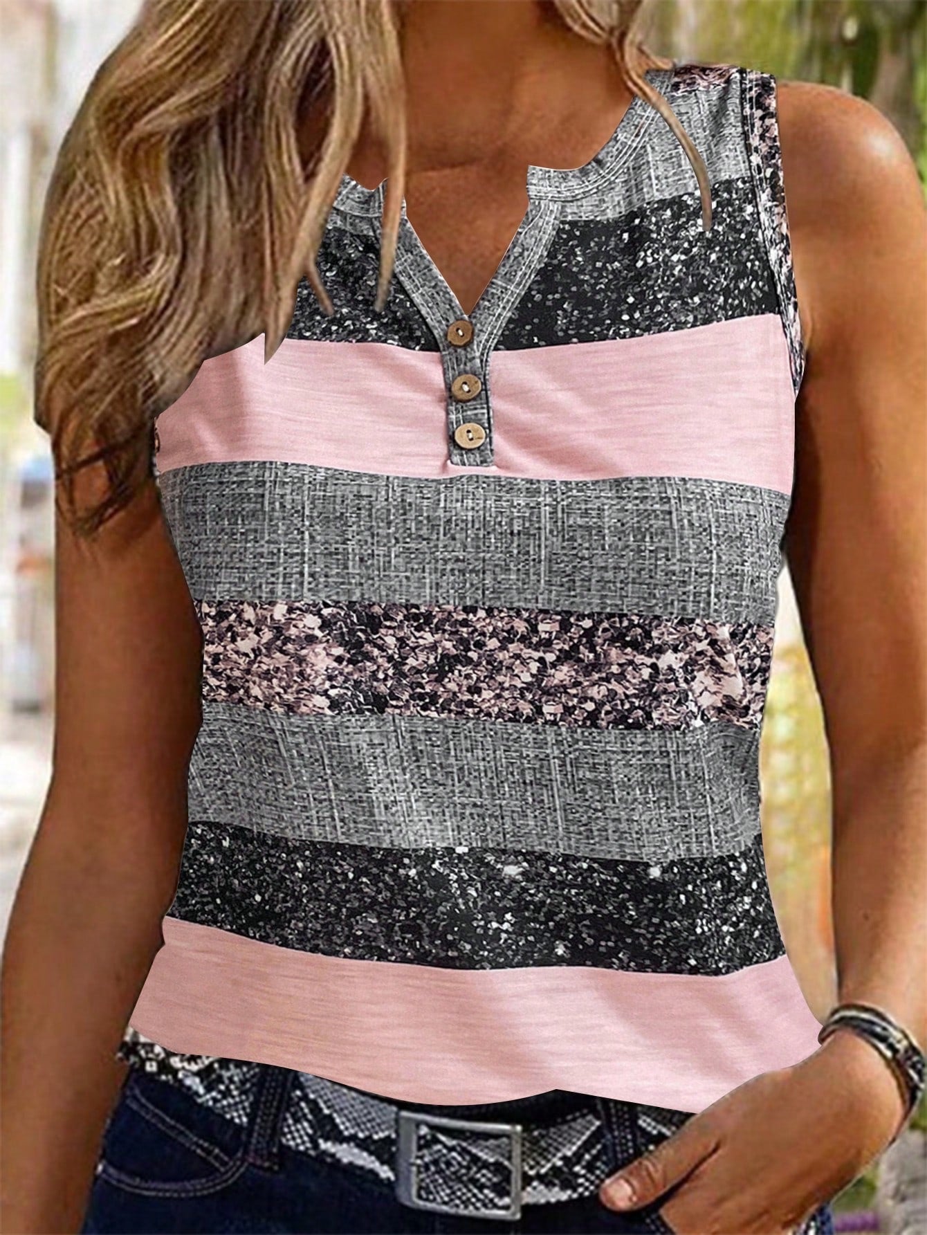 Casual shortsleeved Tank