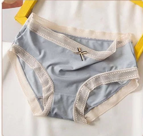 Girl''s underpants