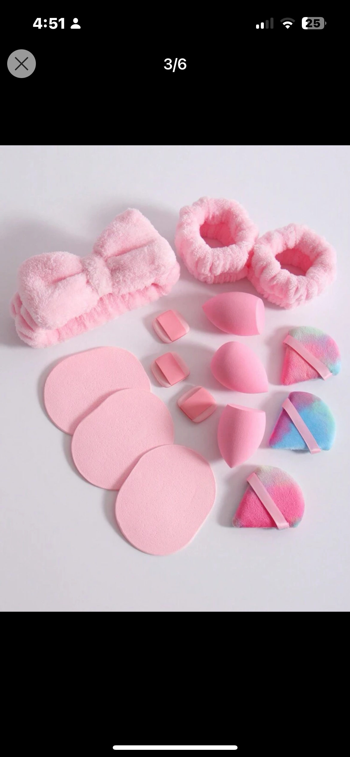 Adorable makeup applicators