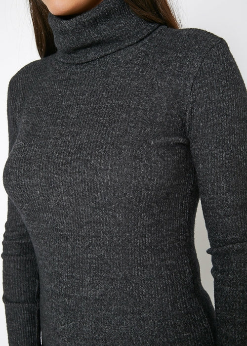 Women's Soft Turtle Neck Ribbed Knit Sweater Top