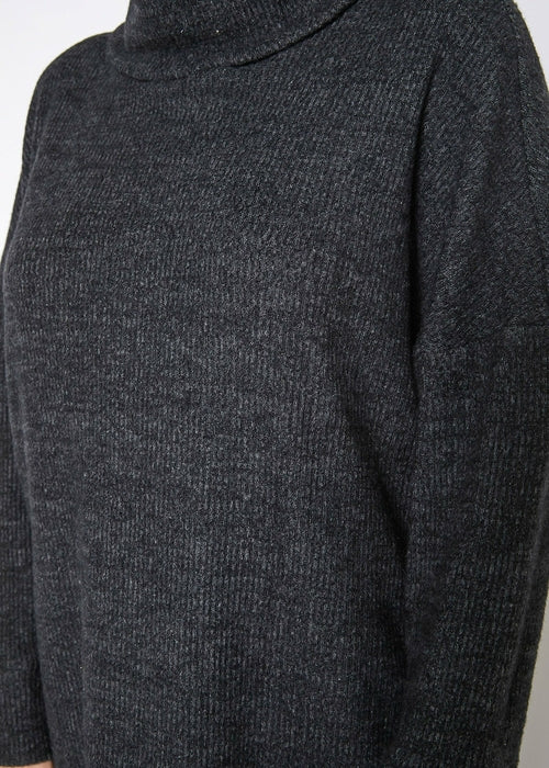 Women's Turtle Neck Ribbed Oversize Sweater Top